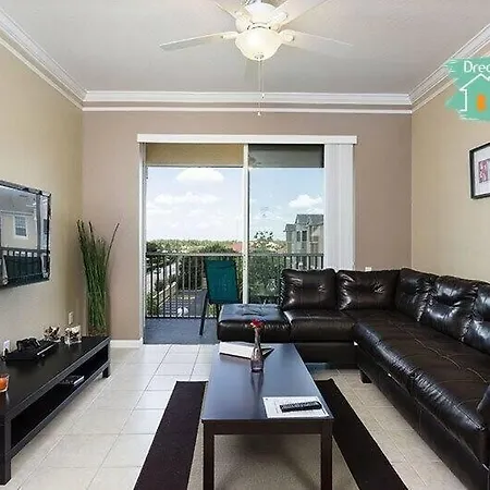 Windsor Hills Condo: Water Park Included